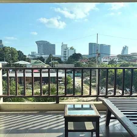 Sunday Wongamat Privacy Hotel Pattaya
