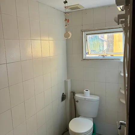 Farang House Aparthotel 3*