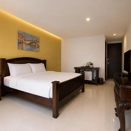 Sunday Wongamat Privacy Hotel