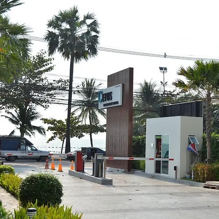 Everyday Beachfront Stylish Luxury Jomtien Apartment