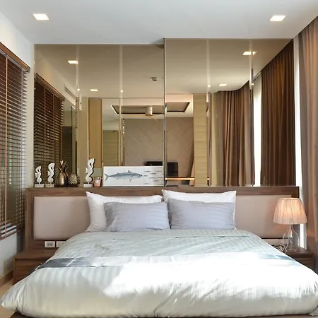 Everyday Beachfront Stylish Luxury Jomtien Apartment Pattaya