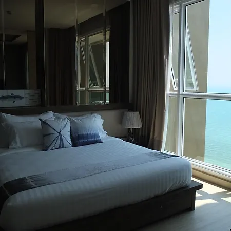 Apartment Everyday Beachfront Stylish Luxury Jomtien *