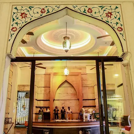 Four Seasons Place