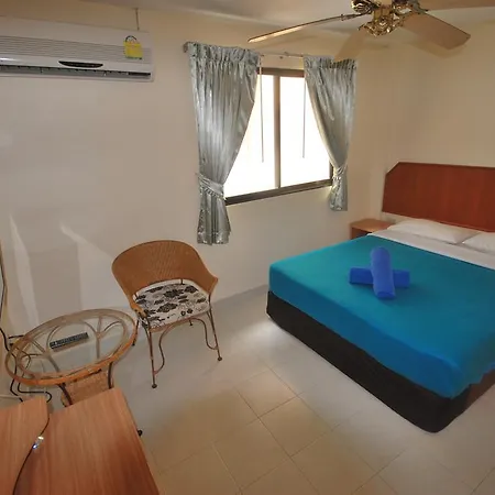 Kingfisher House & Bar Guest house Pattaya