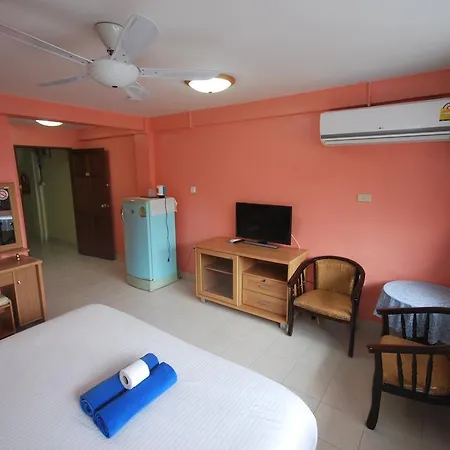 Kingfisher House & Bar Guest house