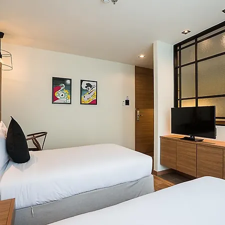 Sunshine Hip Hotel 3*