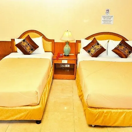 Hotel Mr. Mac's