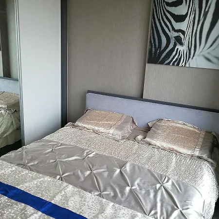 Central Apartment *