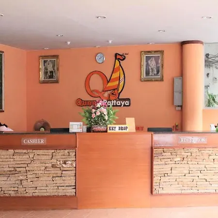 Queen Hotel 2*
