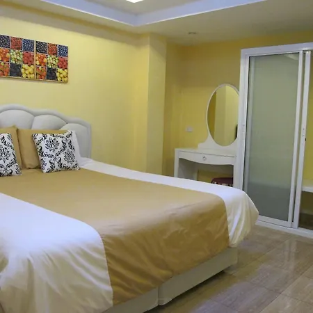 Oyo 75330 Little House Hotel Pattaya