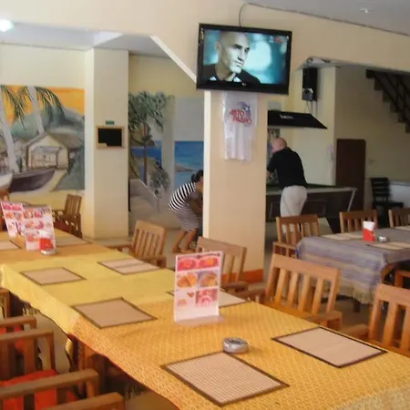 Hostel Malee And Restaurant *