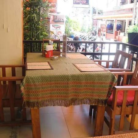 Malee And Restaurant Hostel Pattaya