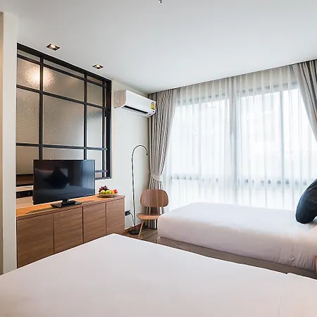 Sunshine Hip Hotel 3*