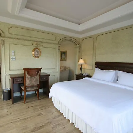 Four Seasons Place Pattaya