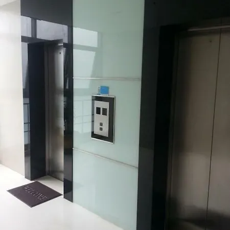 Ananya Beachfront Luxury Apartment Pattaya