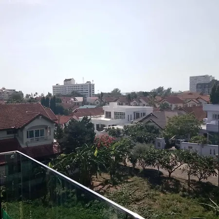 Acqua Condominium Hotel Pattaya