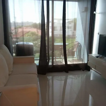 Acqua Condominium Hotel 2*