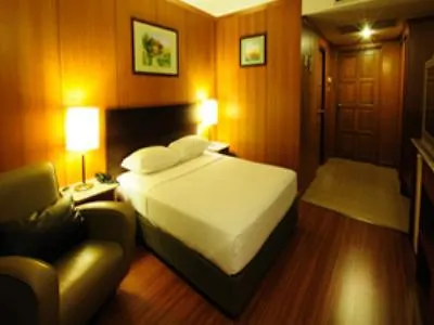 Hotel Dynasty 3*