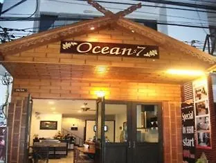 Oceans 7 Beach Apartment