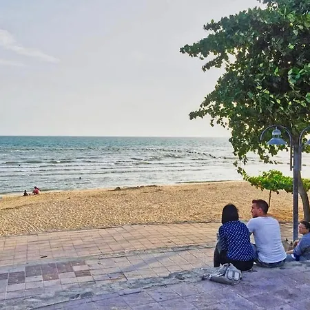 At Soi Buakao 15 By Grand Ave B Apartment *