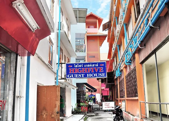 Highfive Guest House