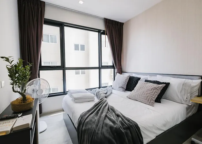 Bright Modern 1 Bedroom Central Beach Chic Design
