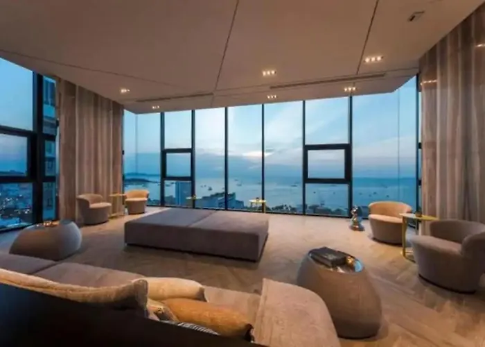 Downton Lux Fun 2Bedroom Sea View #Tbb79511