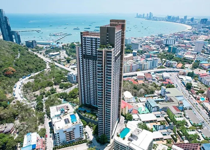 Unixx Sea View High Floor 1Br