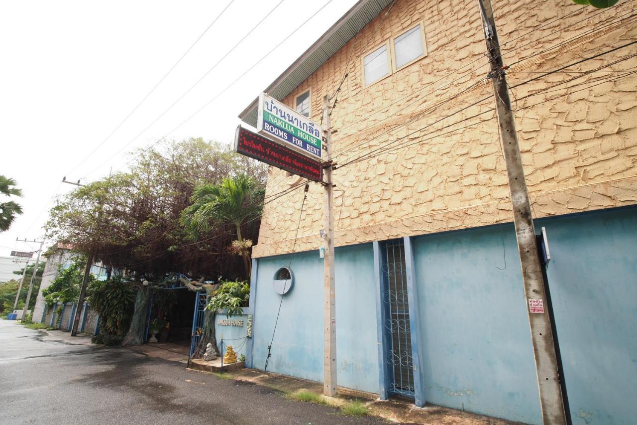 Oyo 1003 Naklua House Hotel