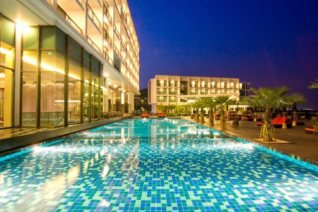 Way Hotel