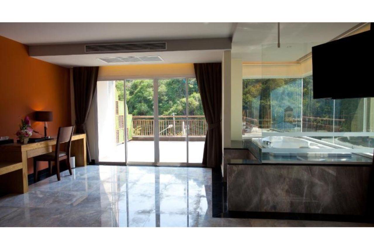 Balihai Bay 4*