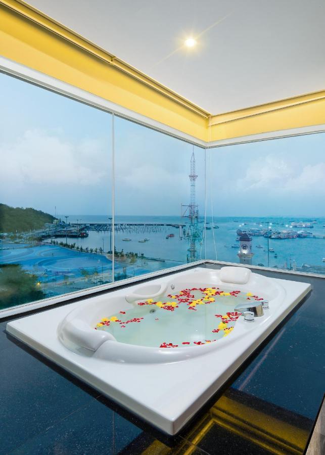 Balihai Bay 4*
