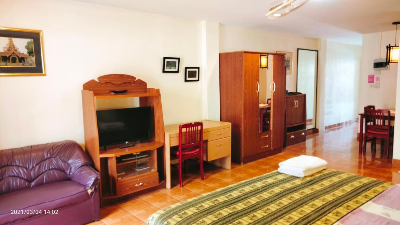 Nightstar Hostel *