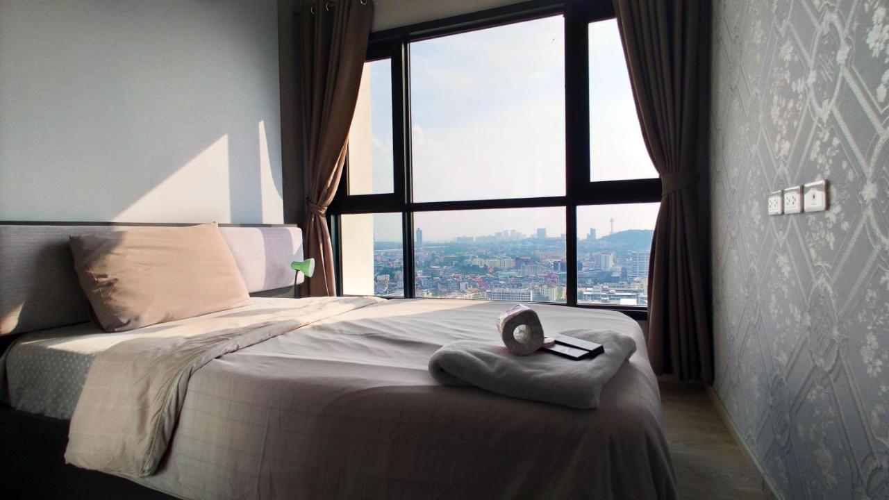 Sea View Rooftop Pool Apartment Pattaya