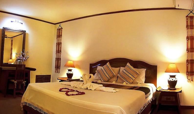 Hotel Phuphaya 4*