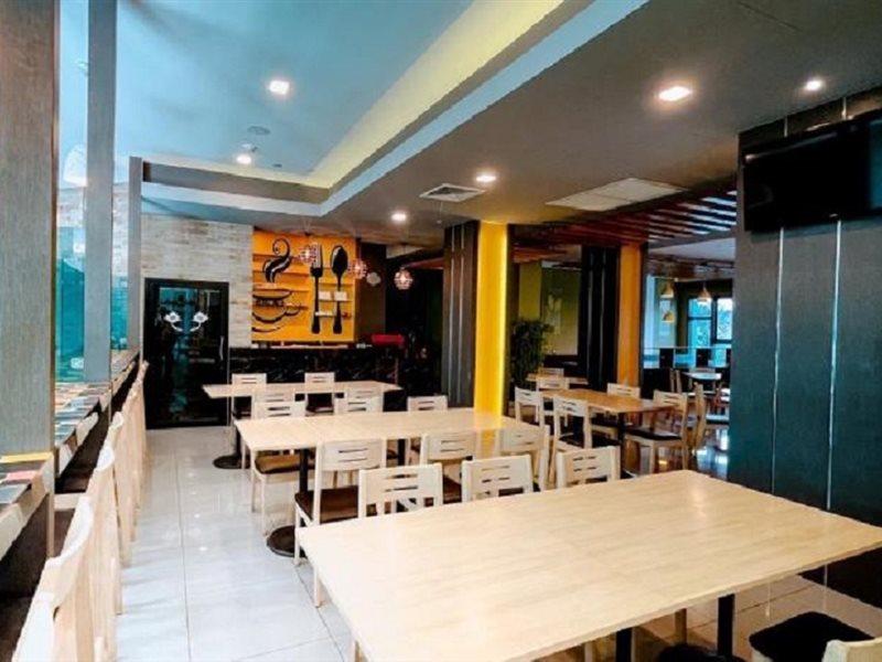 Arthitaya Nature & Lakkhana Poolside Pattaya