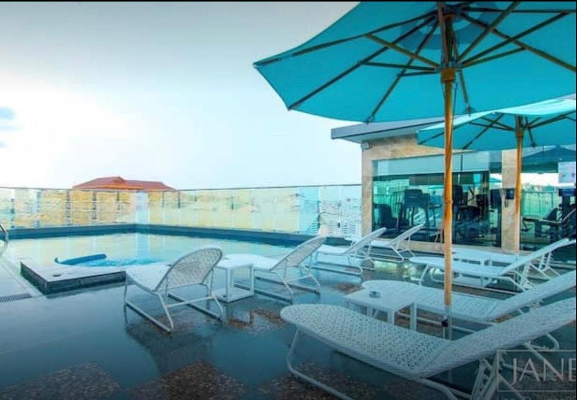 Centara Avenue By Daisy 1 *