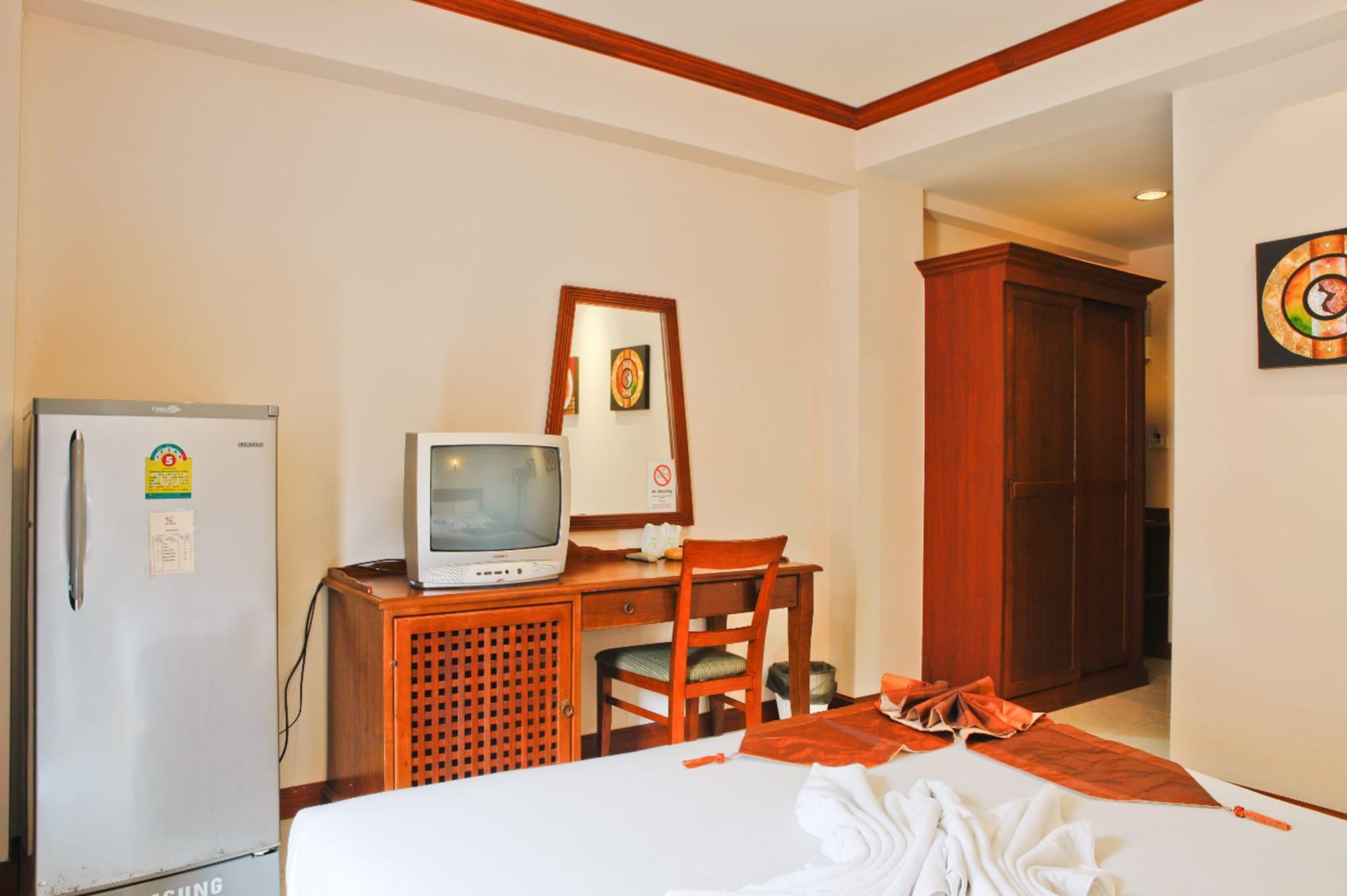 Hotel House- Sha Extra