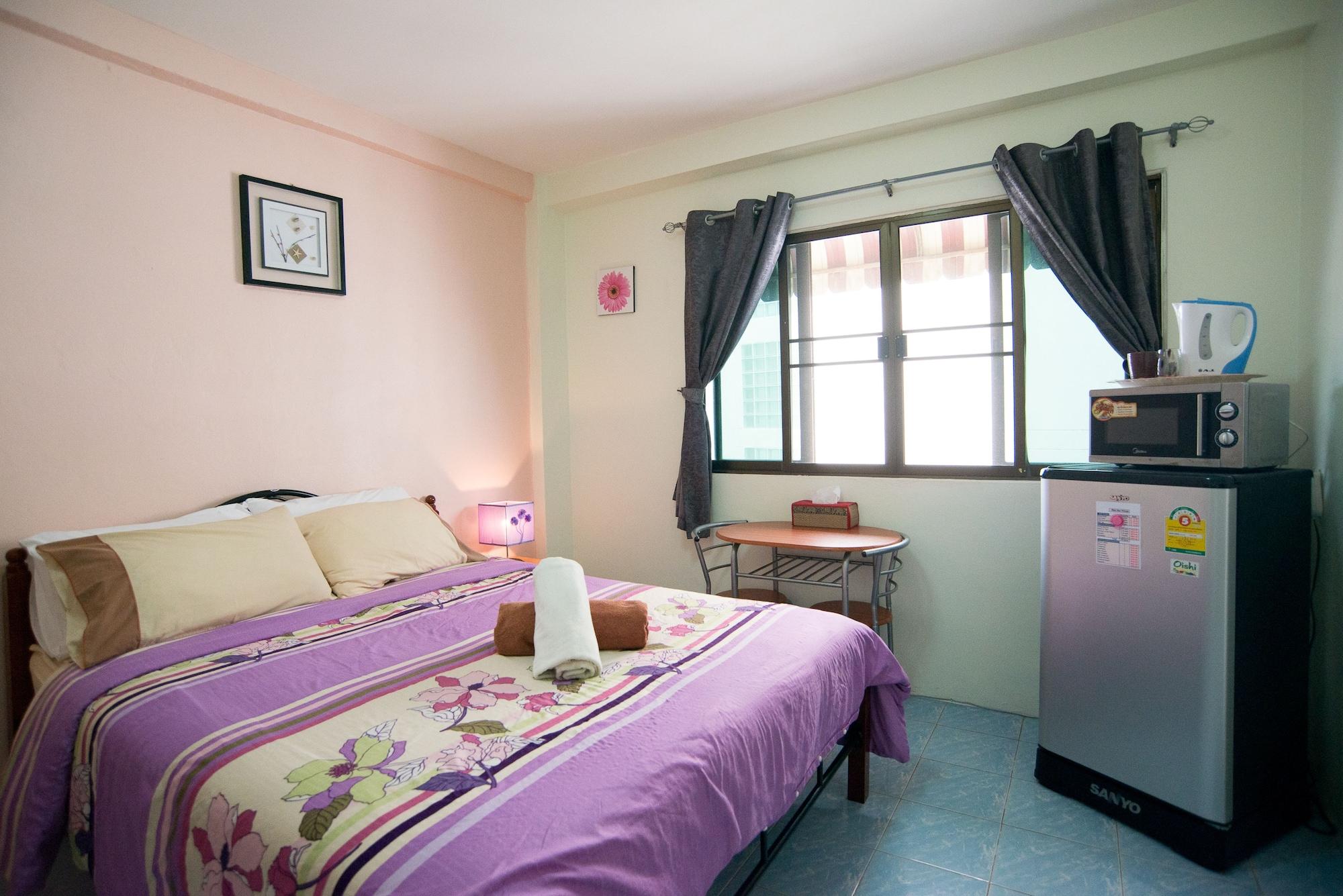 Pattaya Holiday Lodge Apartment