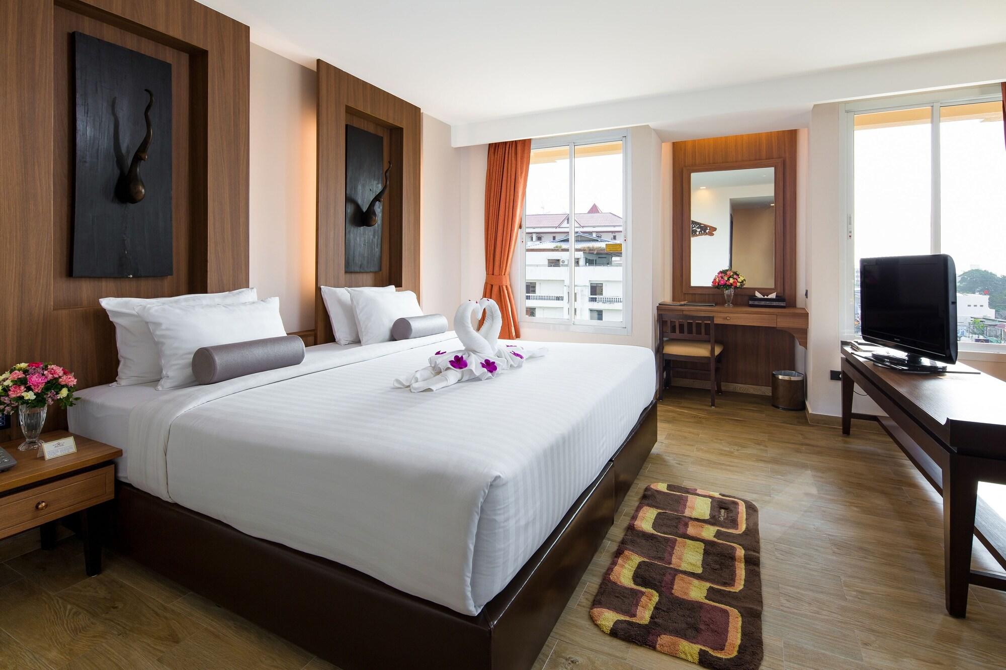 Hotel Aiyara Palace 5*