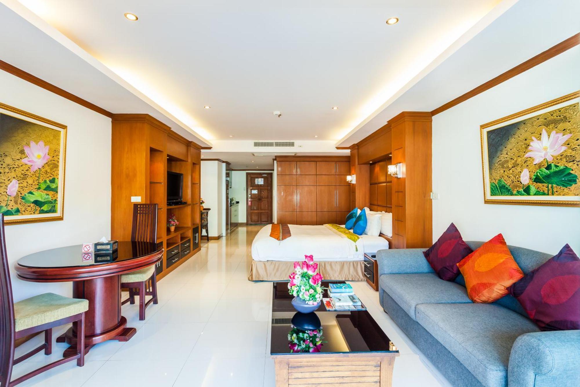 Tara Court โรงแรม 3*