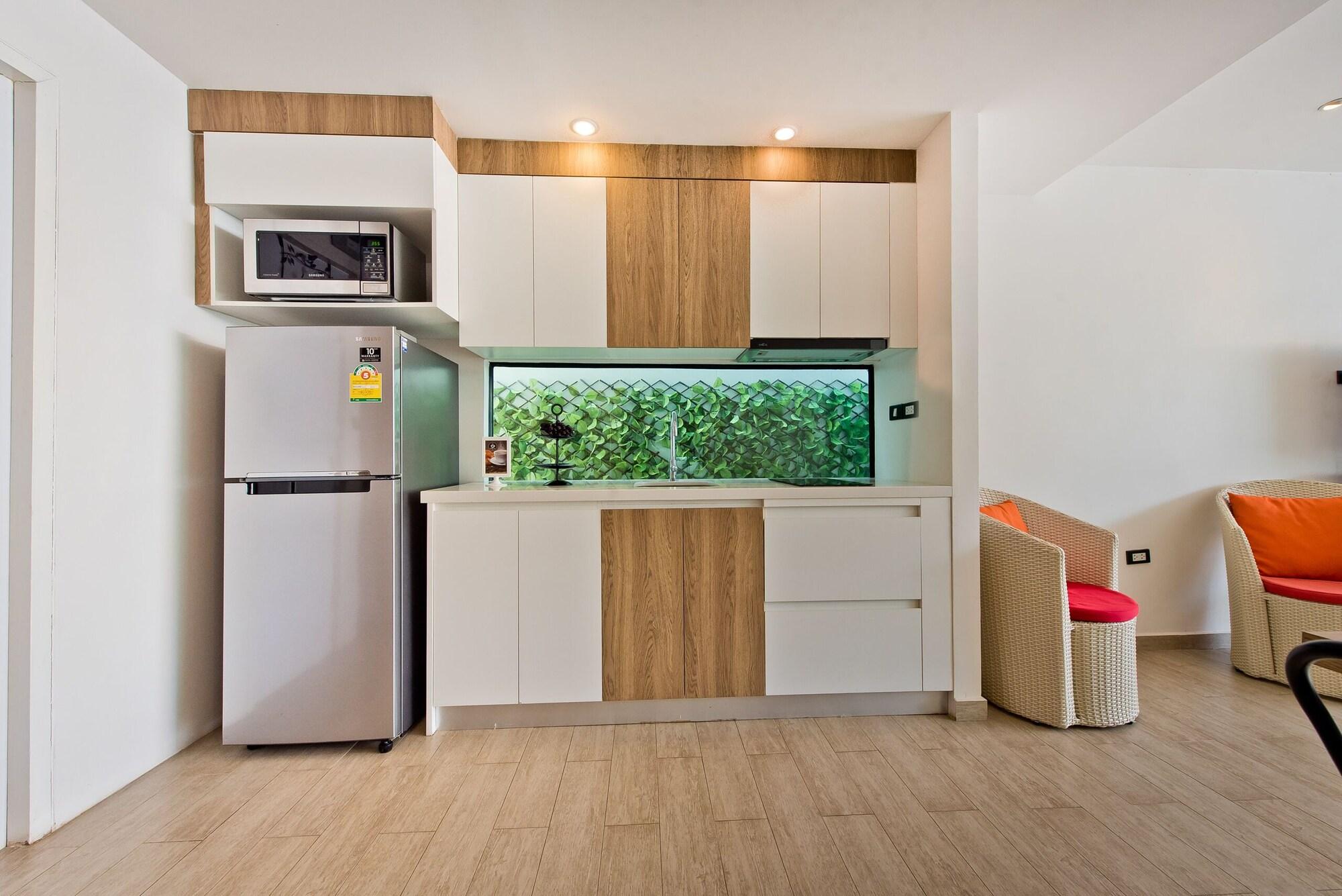 Tropicana Pool Villa *