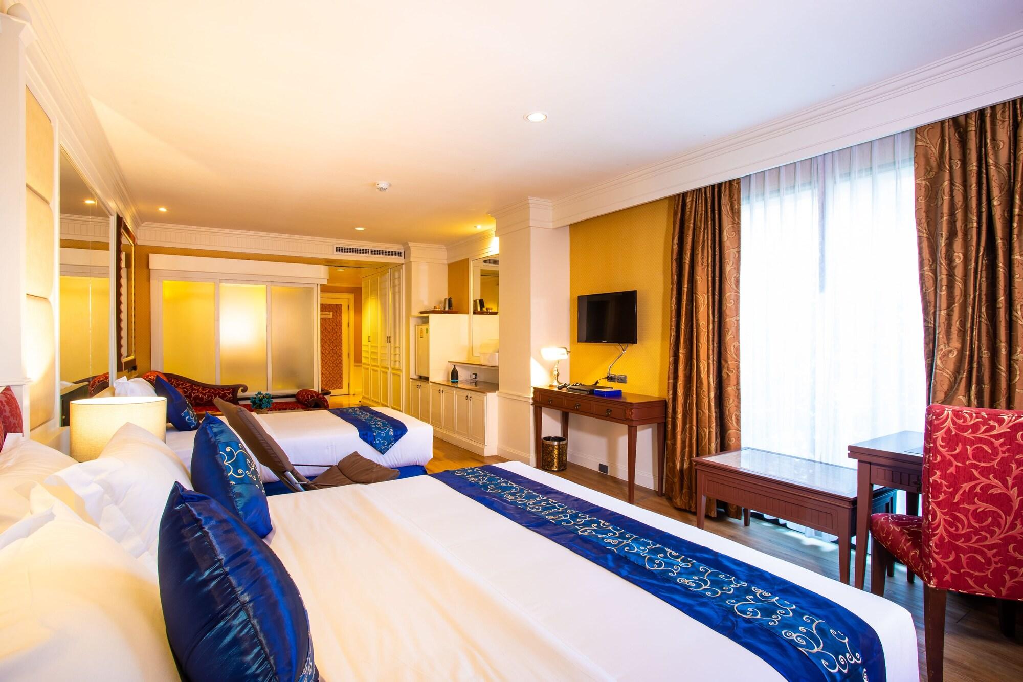 Resort Floral - Dolphin Circle Pattaya