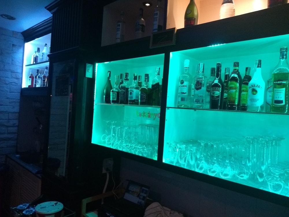 Zip Lounge&apartments 3*
