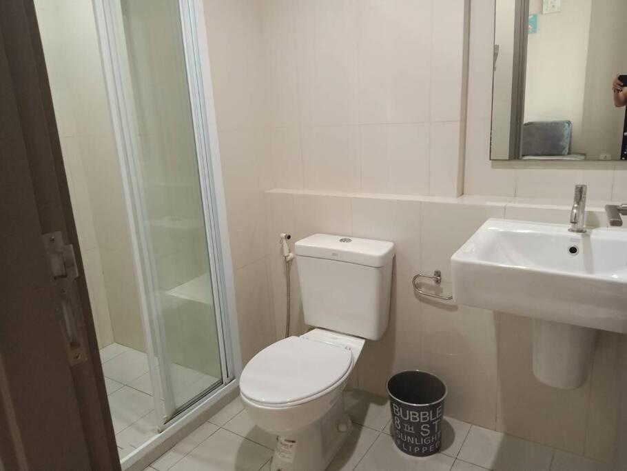 The Base -luxury -free Wifi Apartment Pattaya