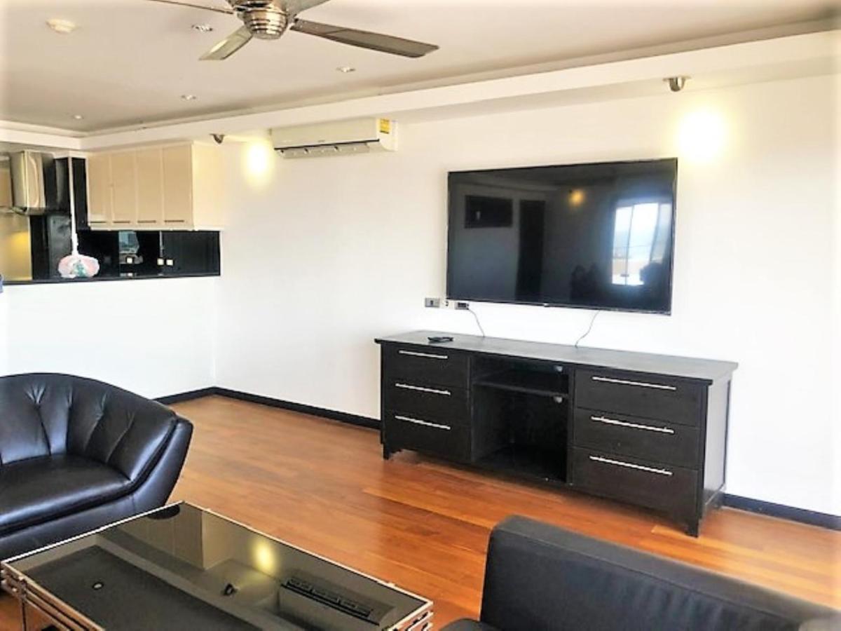 20th Floor 2-bed With Stunning Views *