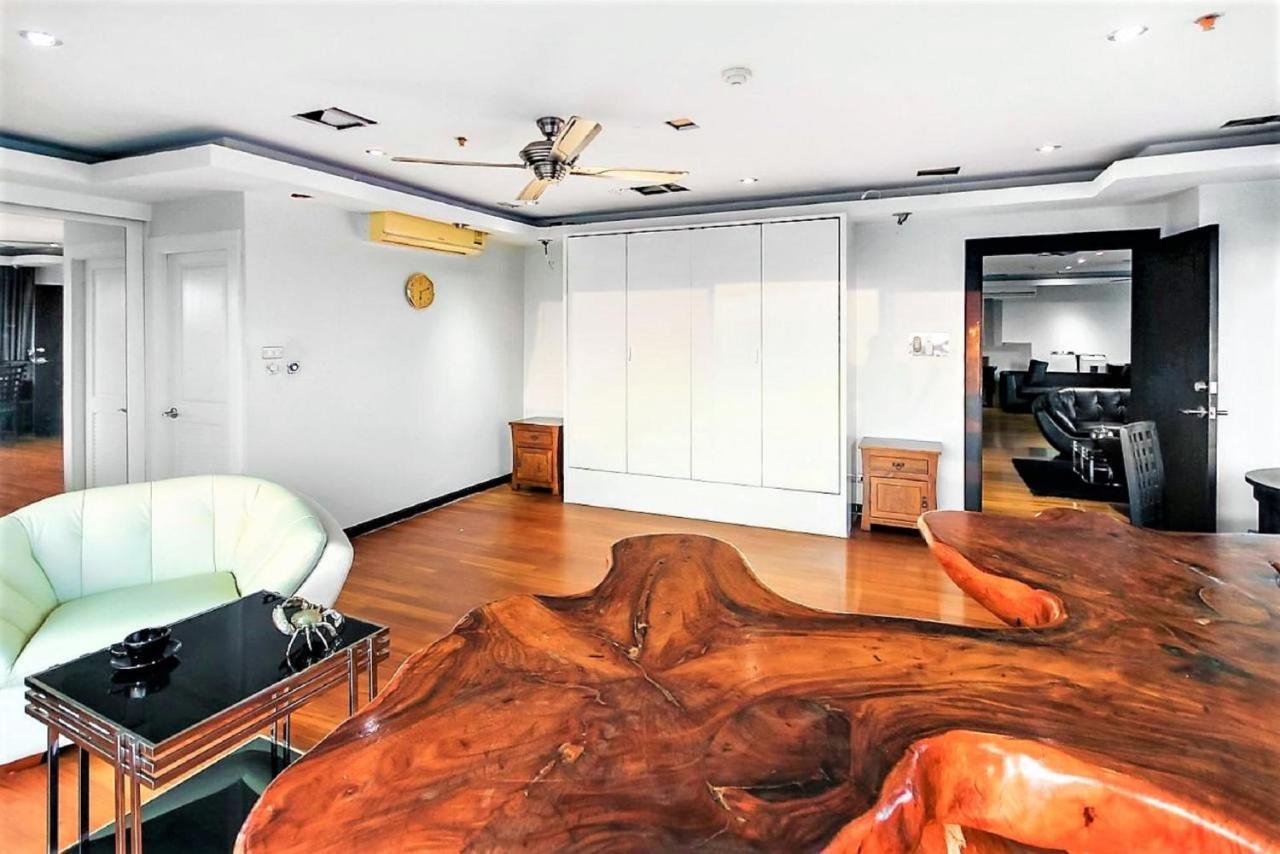 20th Floor 2-bed With Stunning Views * Pattaya