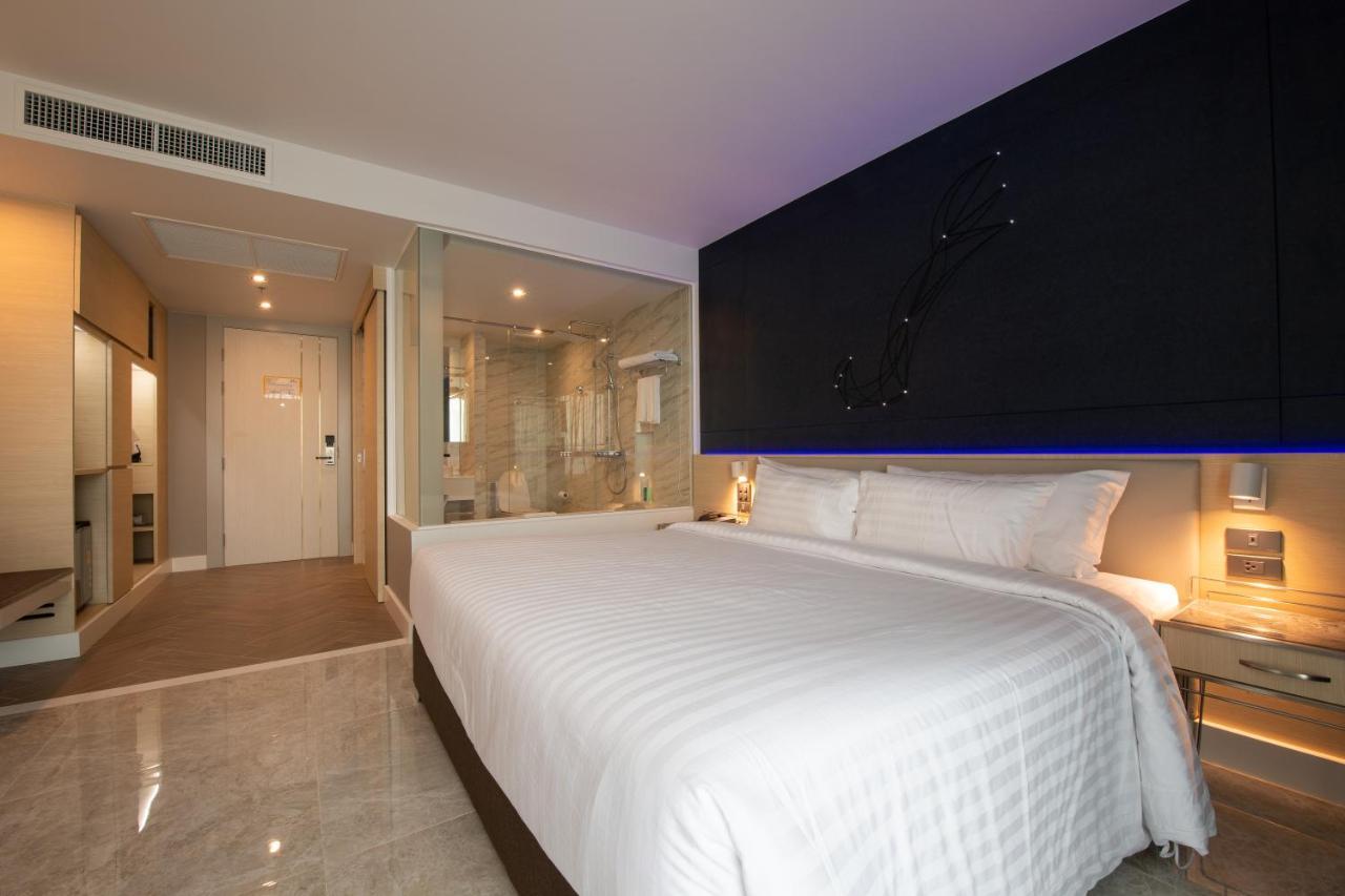 Discovery โรงแรม 4*