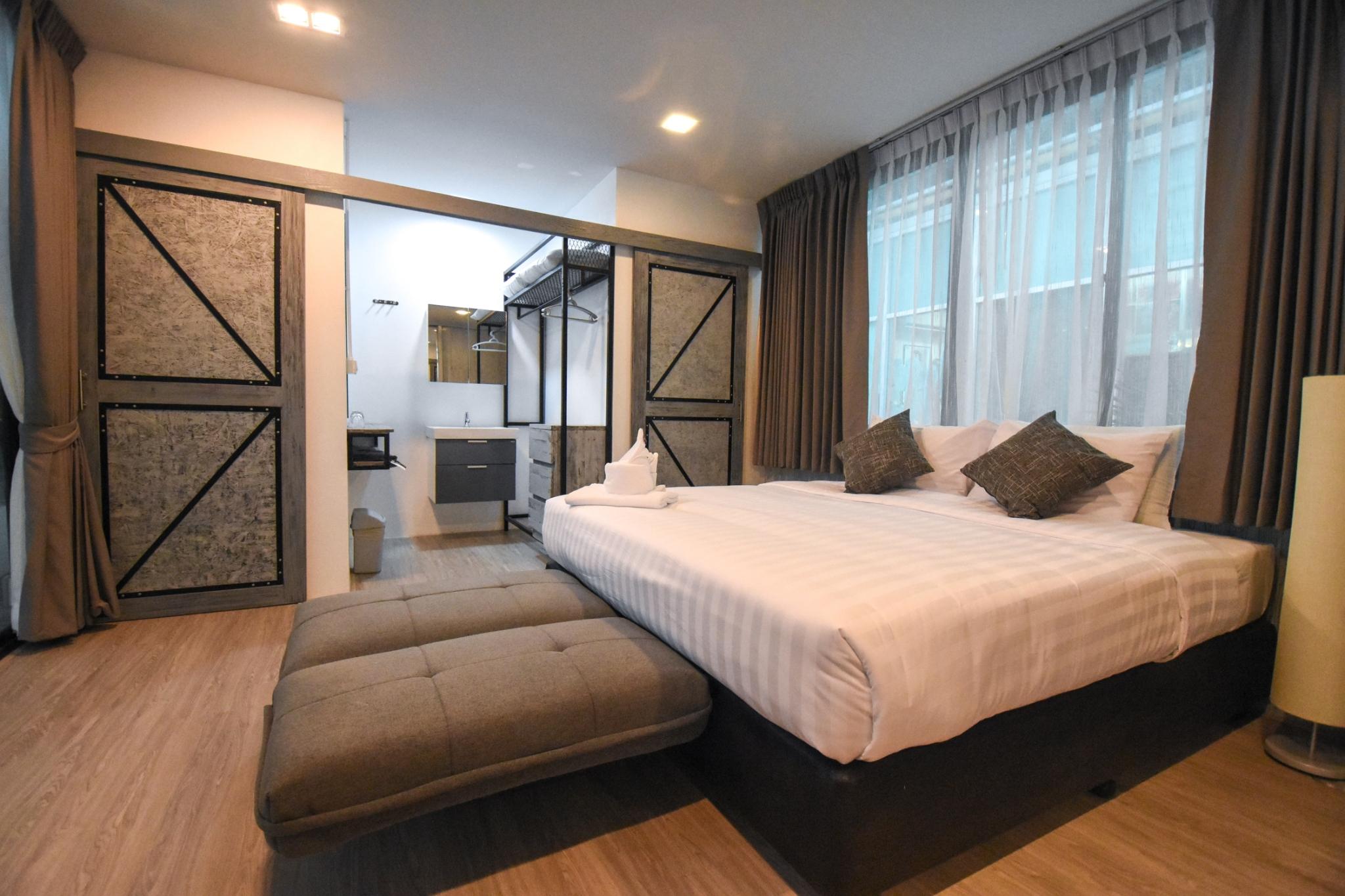 Basaya & 3* Pattaya