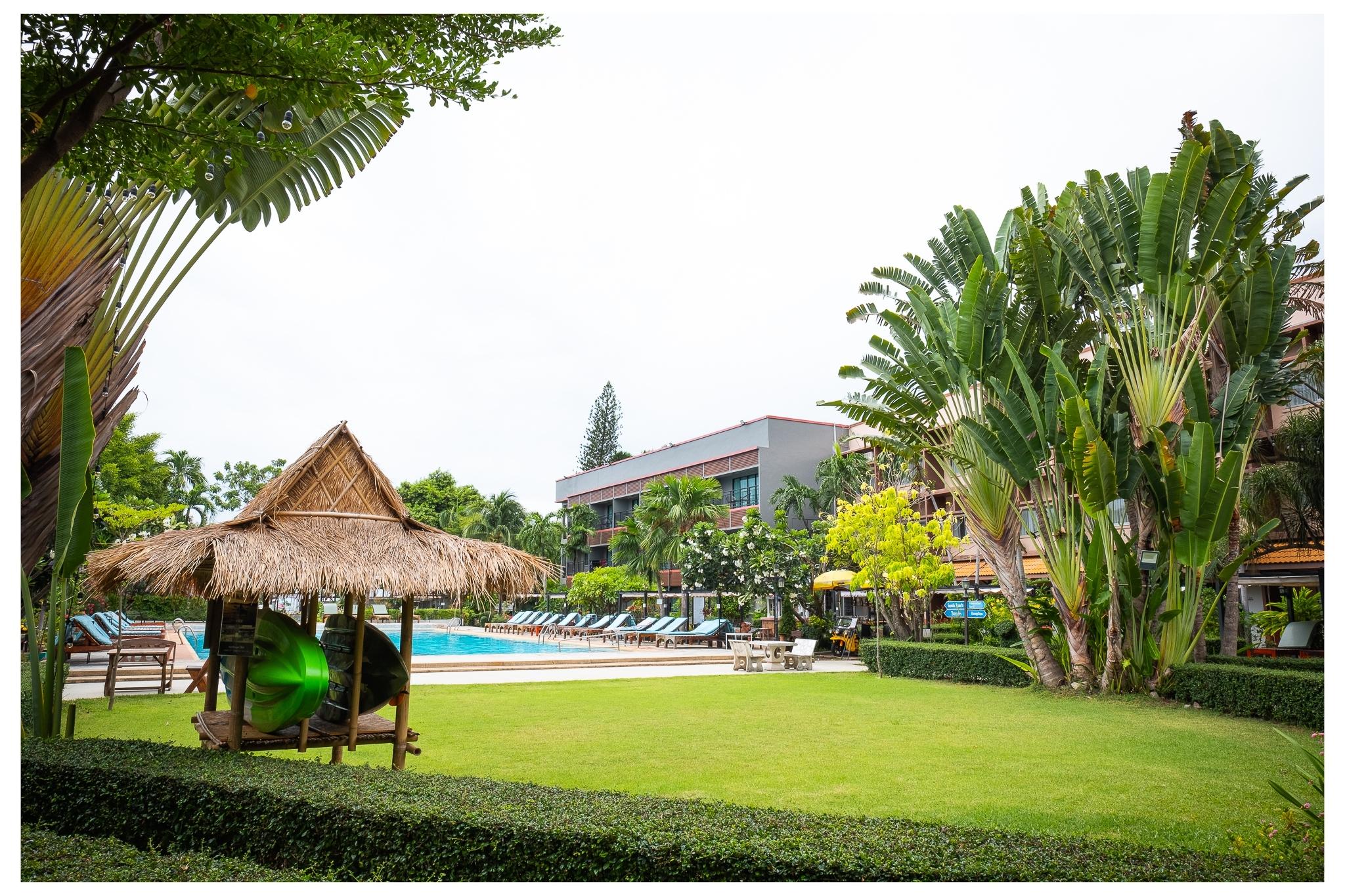 Hotel Basaya &